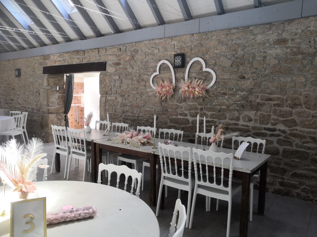 Un évènement basé sur des fleurs séchées, couleurs douces et simplicité étaient au rendez-vous.